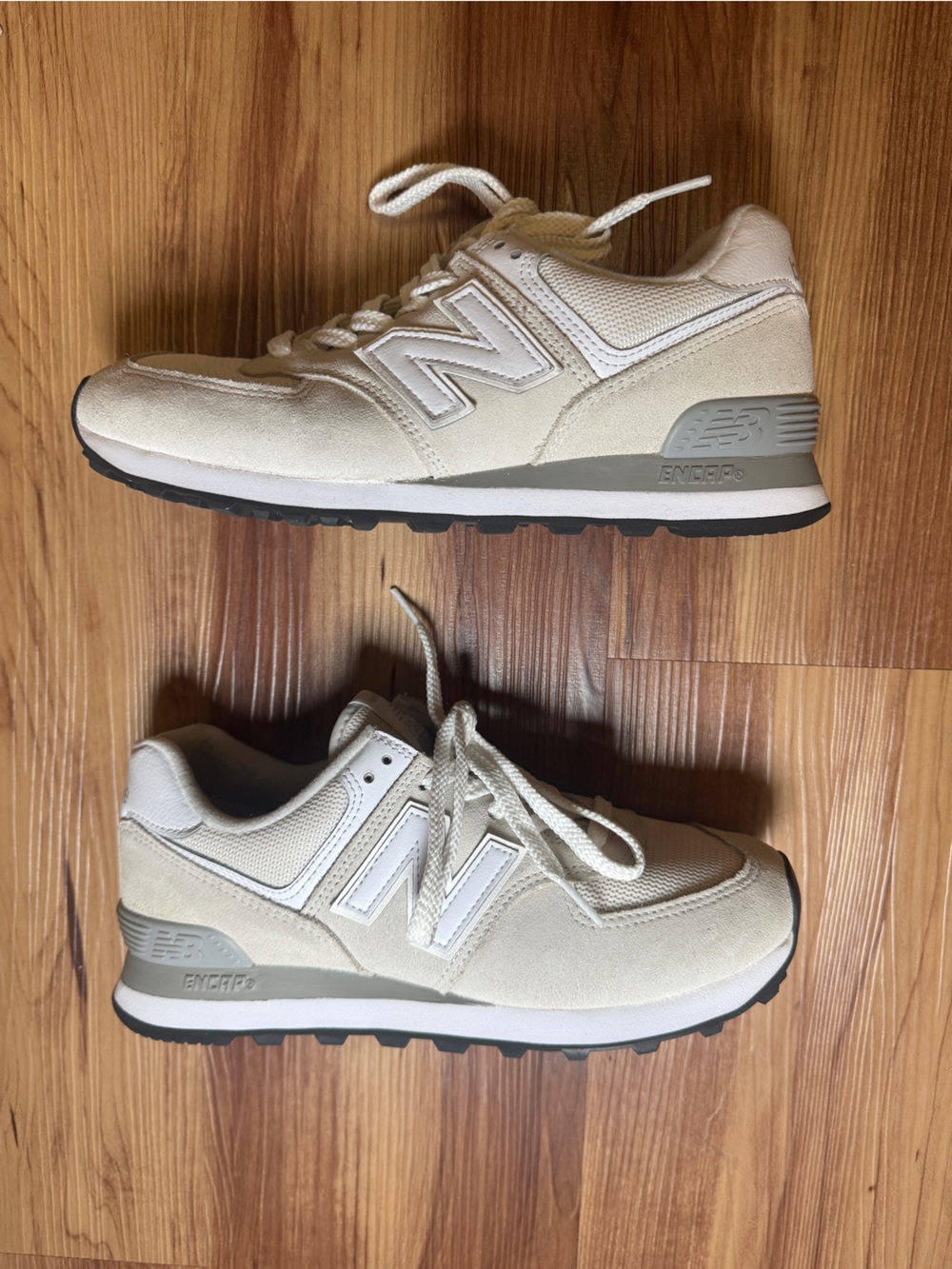 New Balance Men's Cream/Tan Retro Runner Sneakers